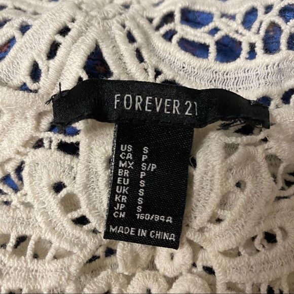 Forever 21 blue & white lace maxi sleevele… - Picture 11 of 11